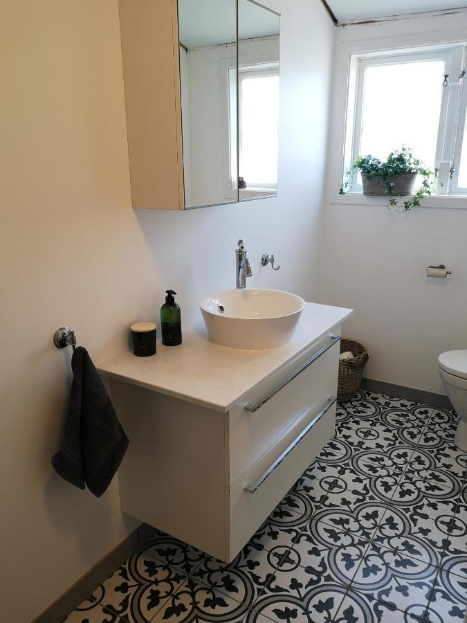 Wergelandshuset, egen leilighet 60 m2 Appartement Kristiansand Buitenkant foto